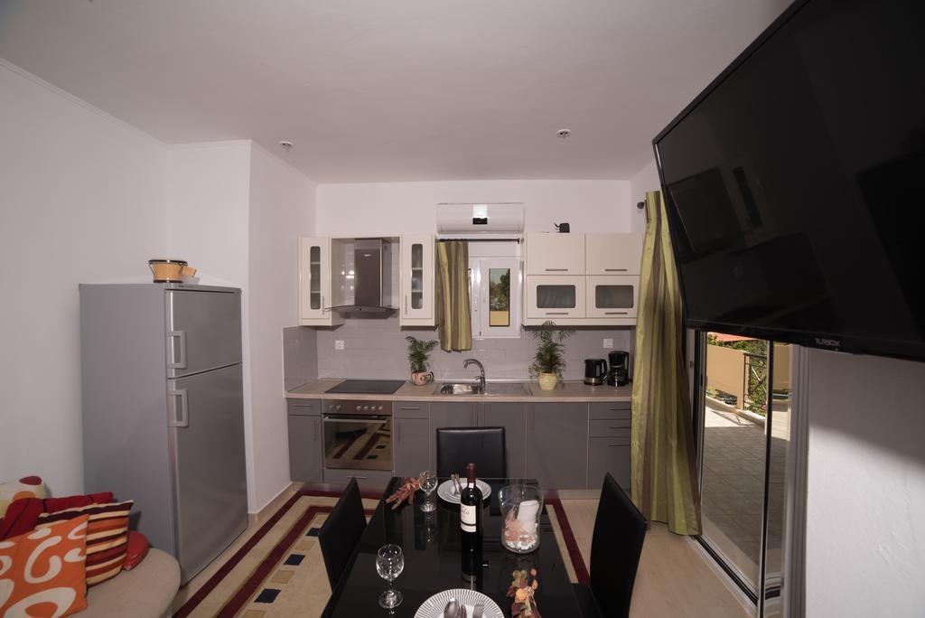 Bodikos Villas & Apartments ピツイディア エクステリア 写真