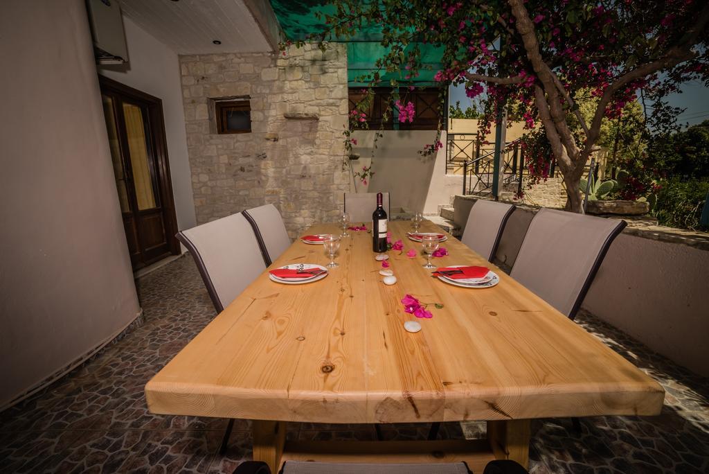 Bodikos Villas & Apartments ピツイディア エクステリア 写真