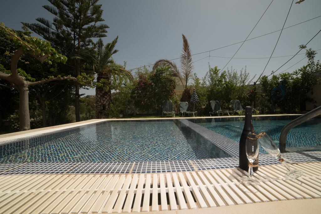Bodikos Villas & Apartments ピツイディア エクステリア 写真