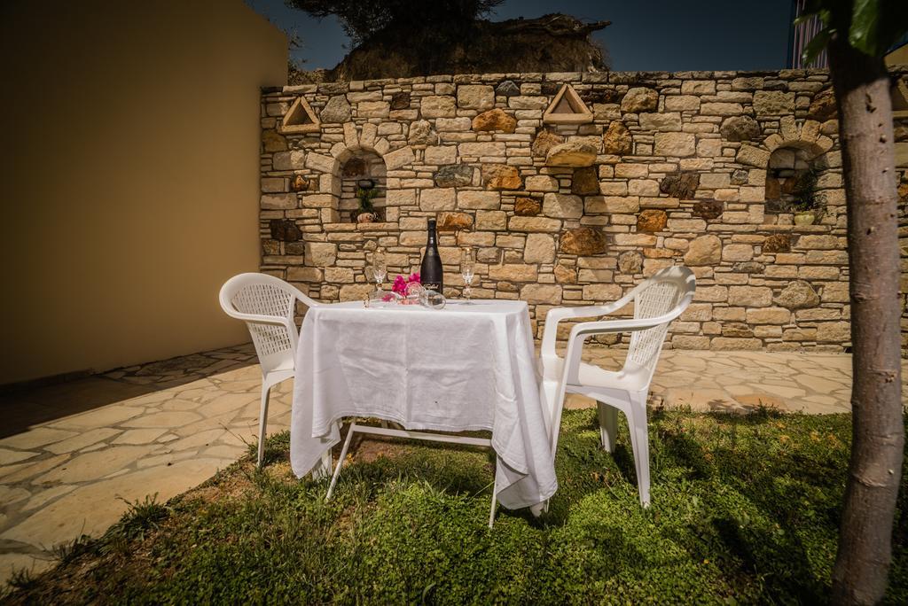 Bodikos Villas & Apartments ピツイディア エクステリア 写真
